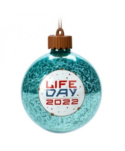 Star Wars 2022 Life Day Glowing Glass Ornament